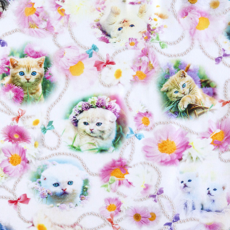 ネコ、ピンクのお花、パールのネックレス トス/ホワイト