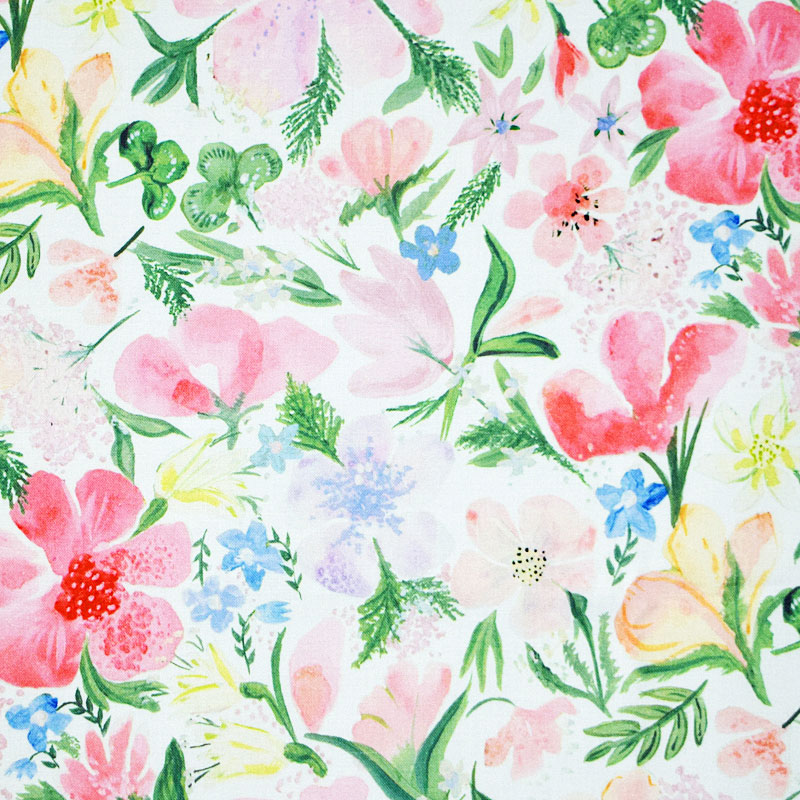 水彩画のような透明感がある花柄